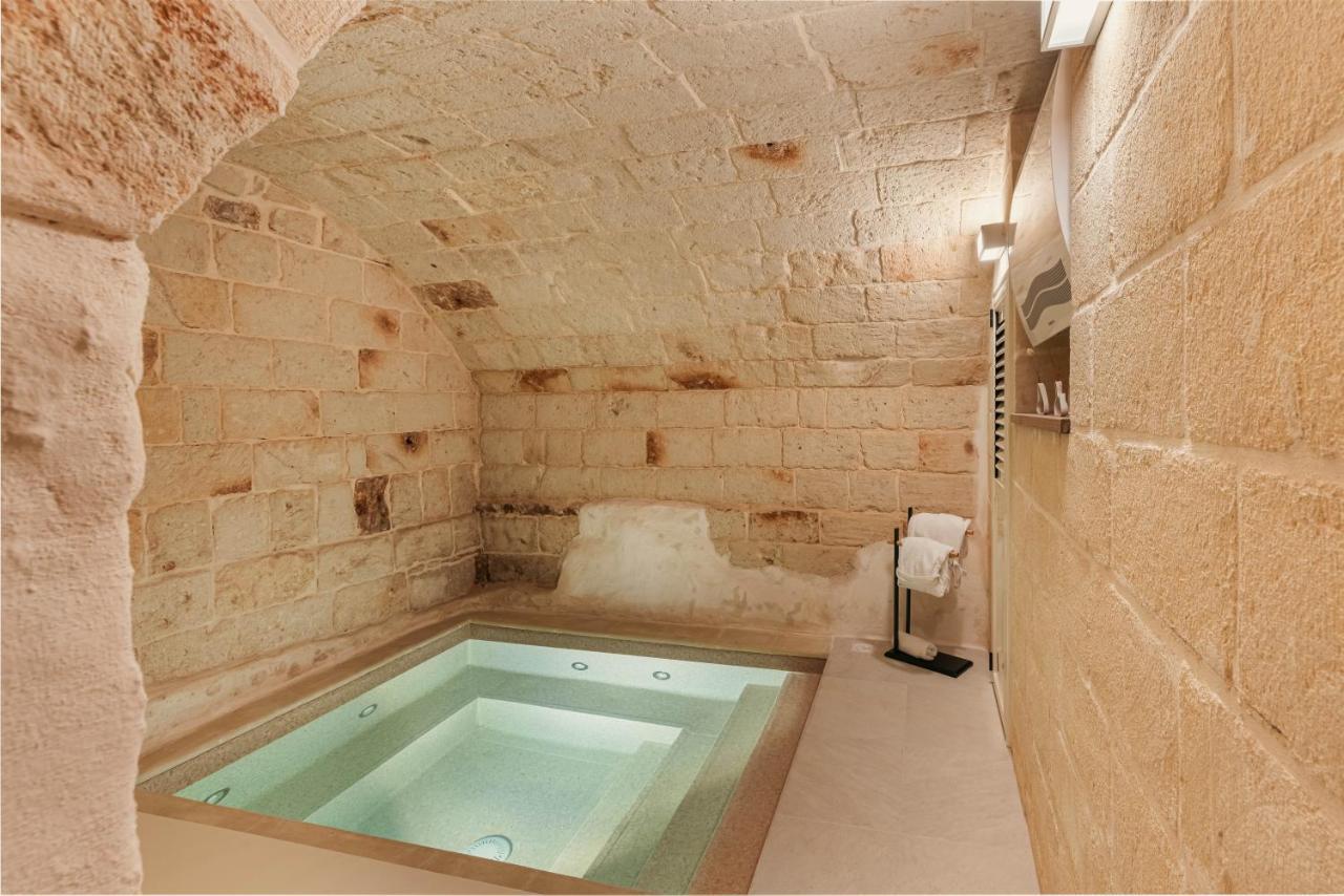 פאסאנו Exclusive - Suite Spa Con Idromassaggio Jacuzzi מראה חיצוני תמונה